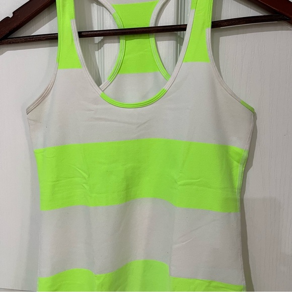 Lululemon racerback white and lime green stripes - Picture 5 of 7
